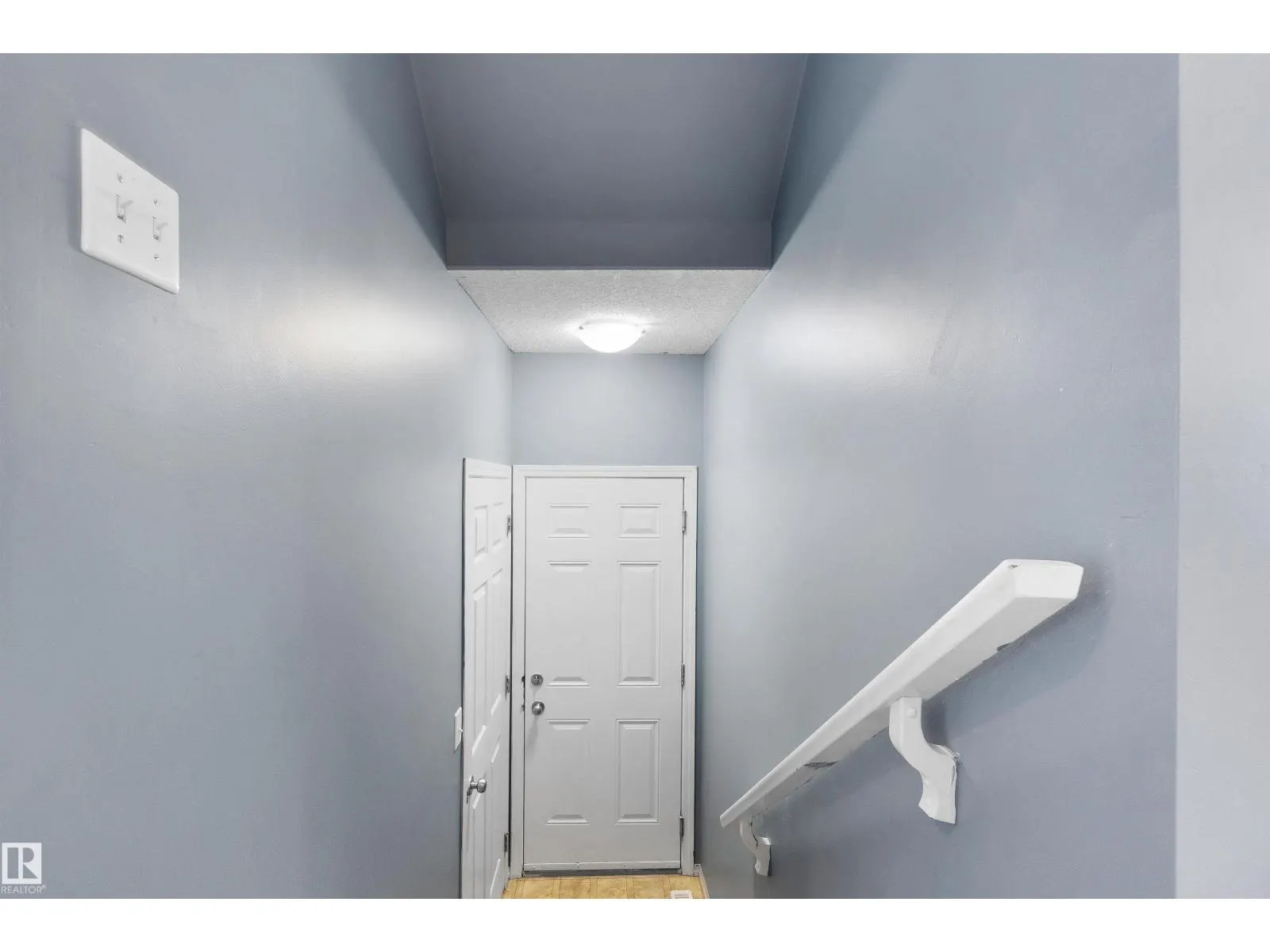 #36 2503 24 ST NW