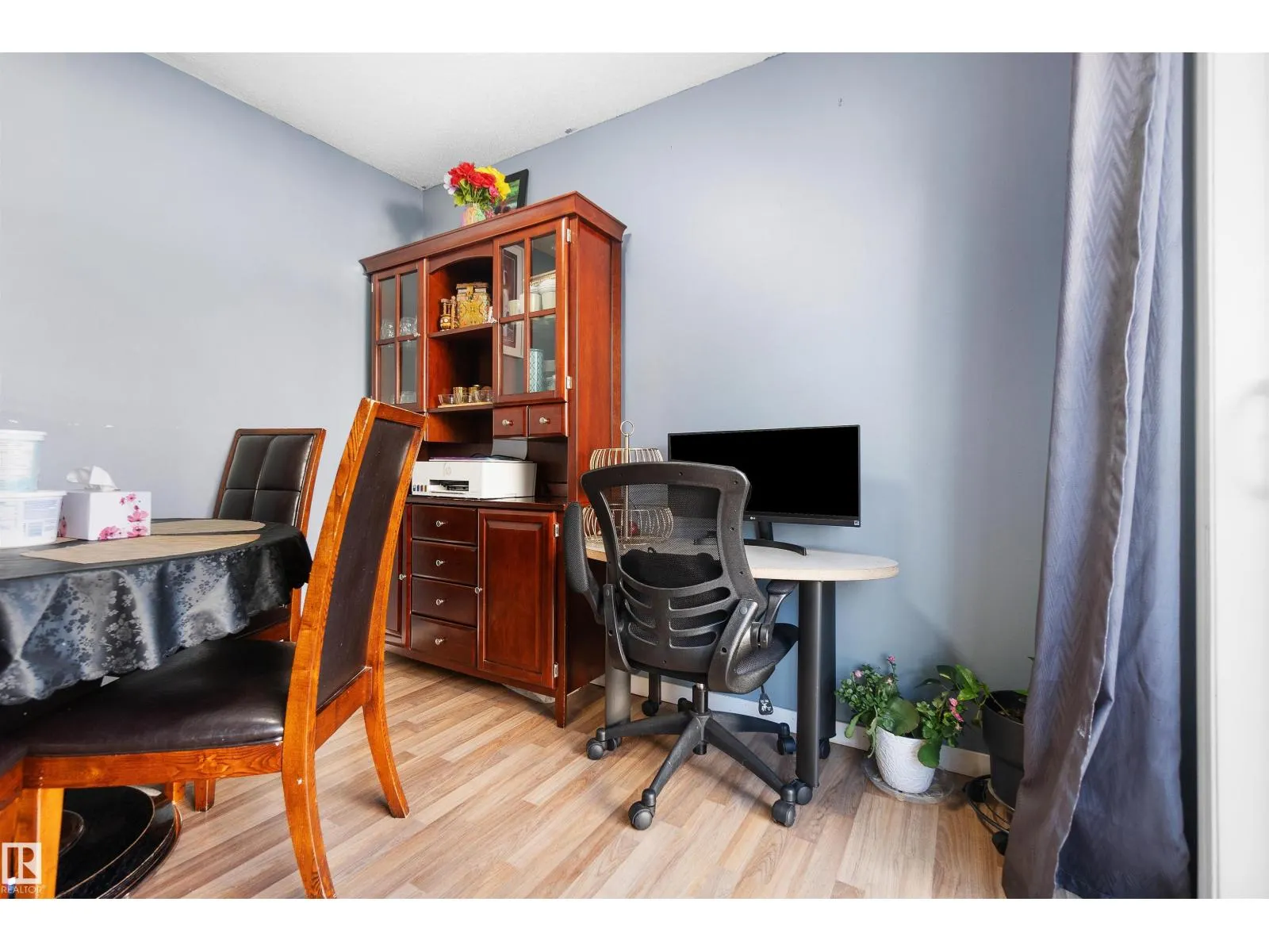 #36 2503 24 ST NW