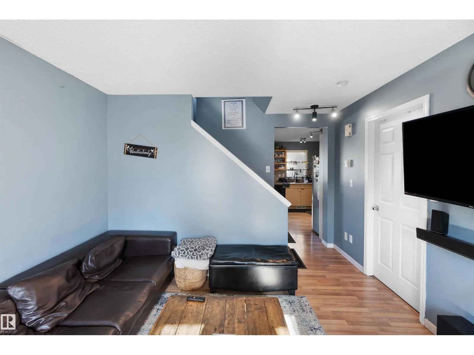#36 2503 24 ST NW