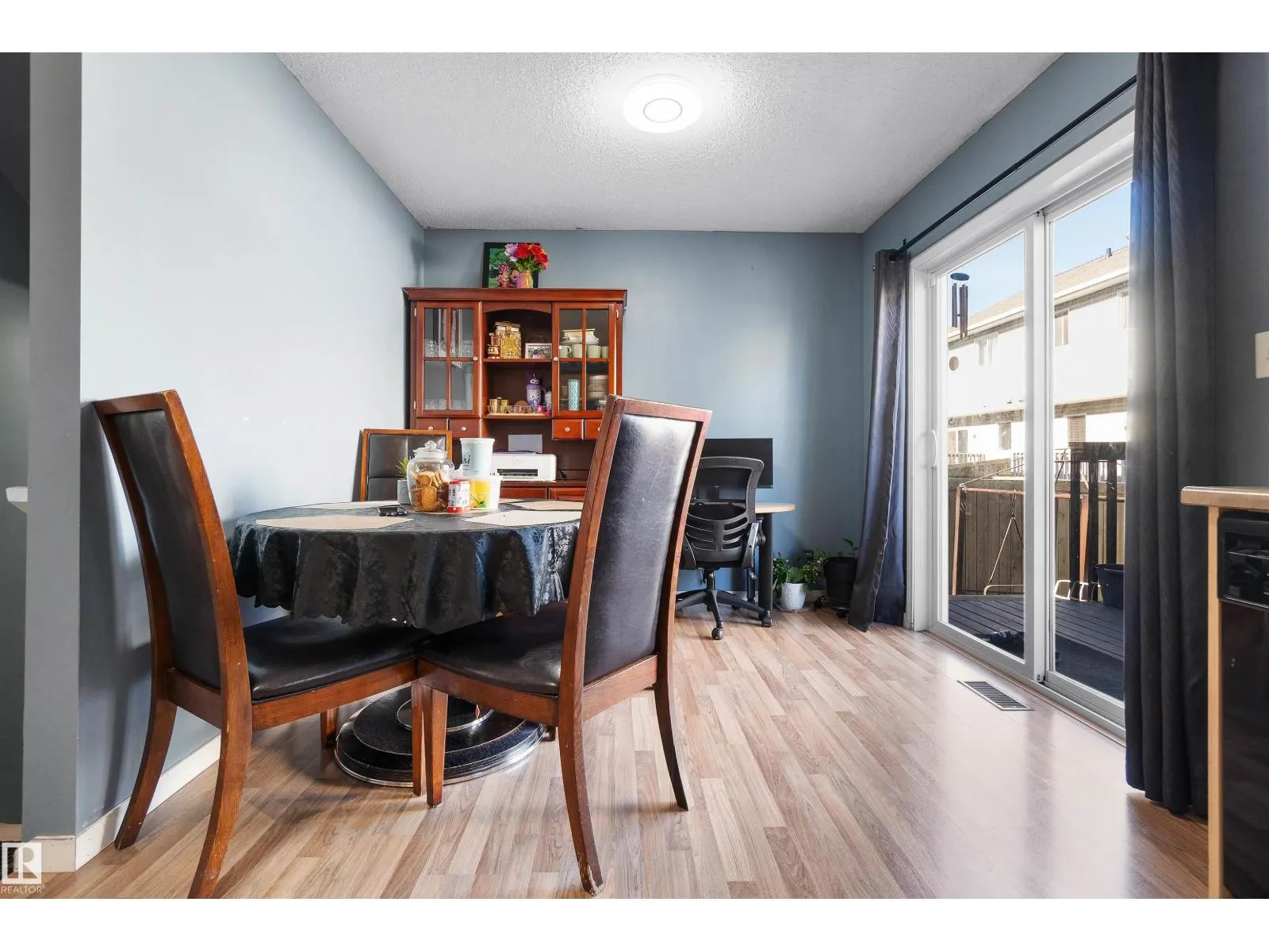 #36 2503 24 ST NW