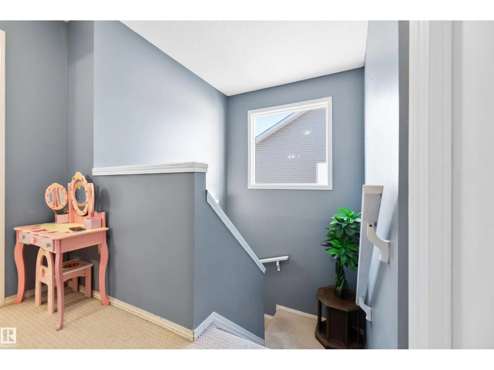 #36 2503 24 ST NW