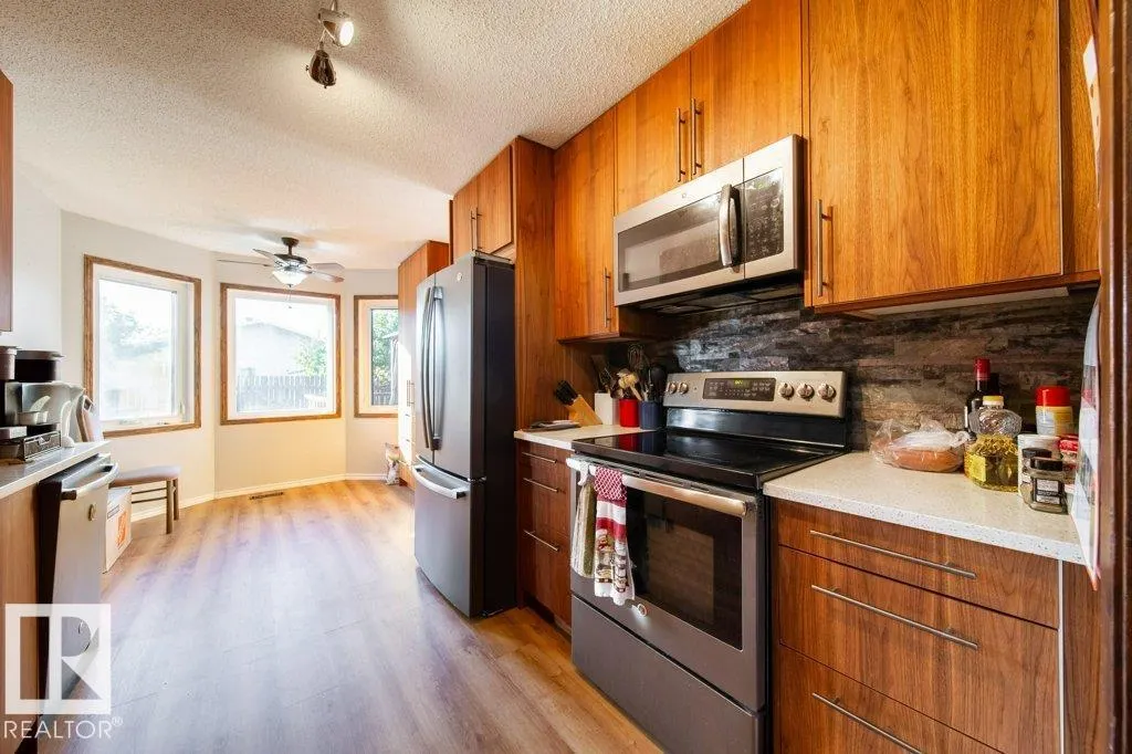 8610 152B AV NW