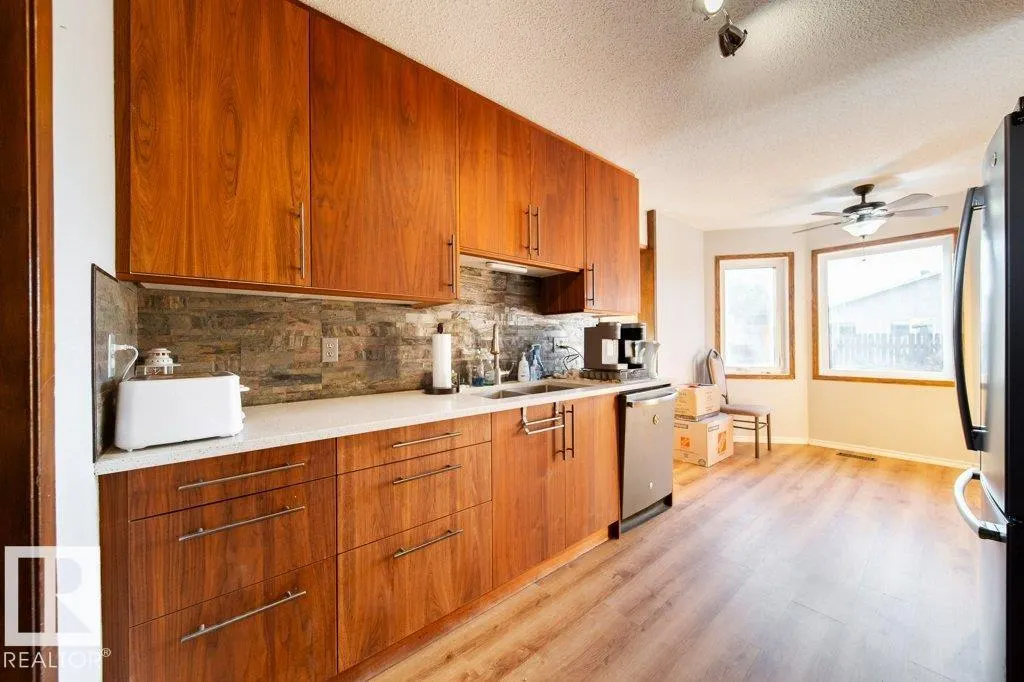 8610 152B AV NW