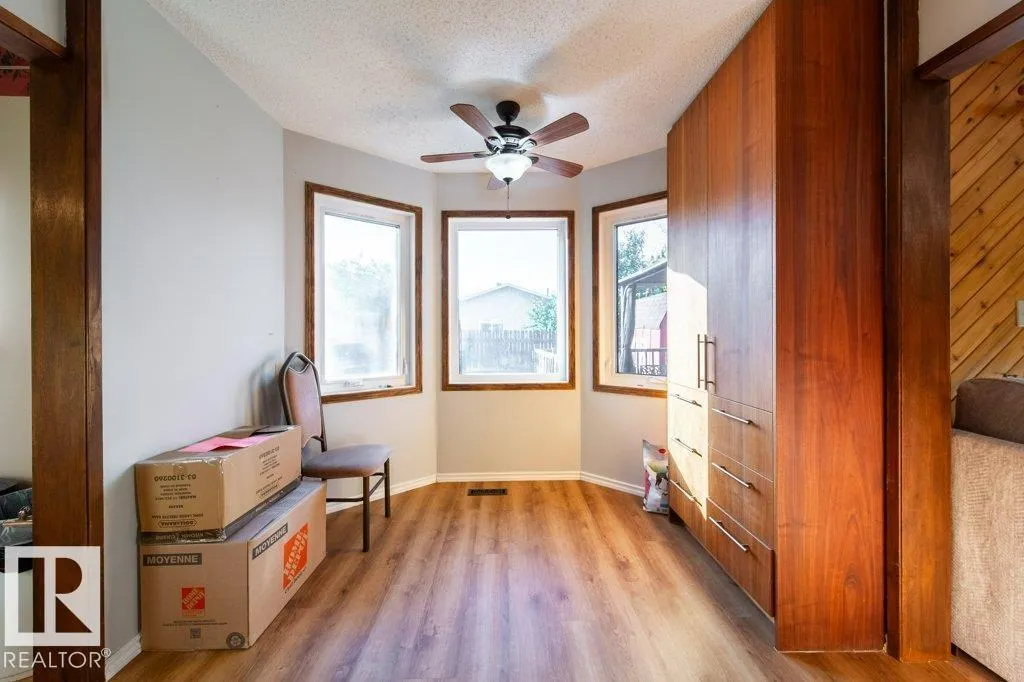 8610 152B AV NW