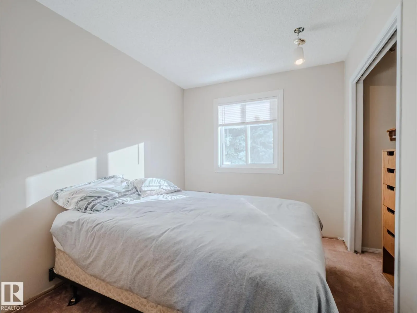 11410 46 ST NW