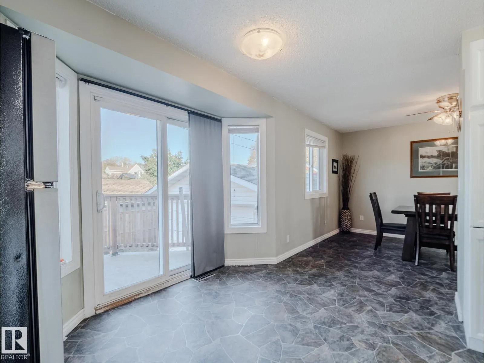 11410 46 ST NW