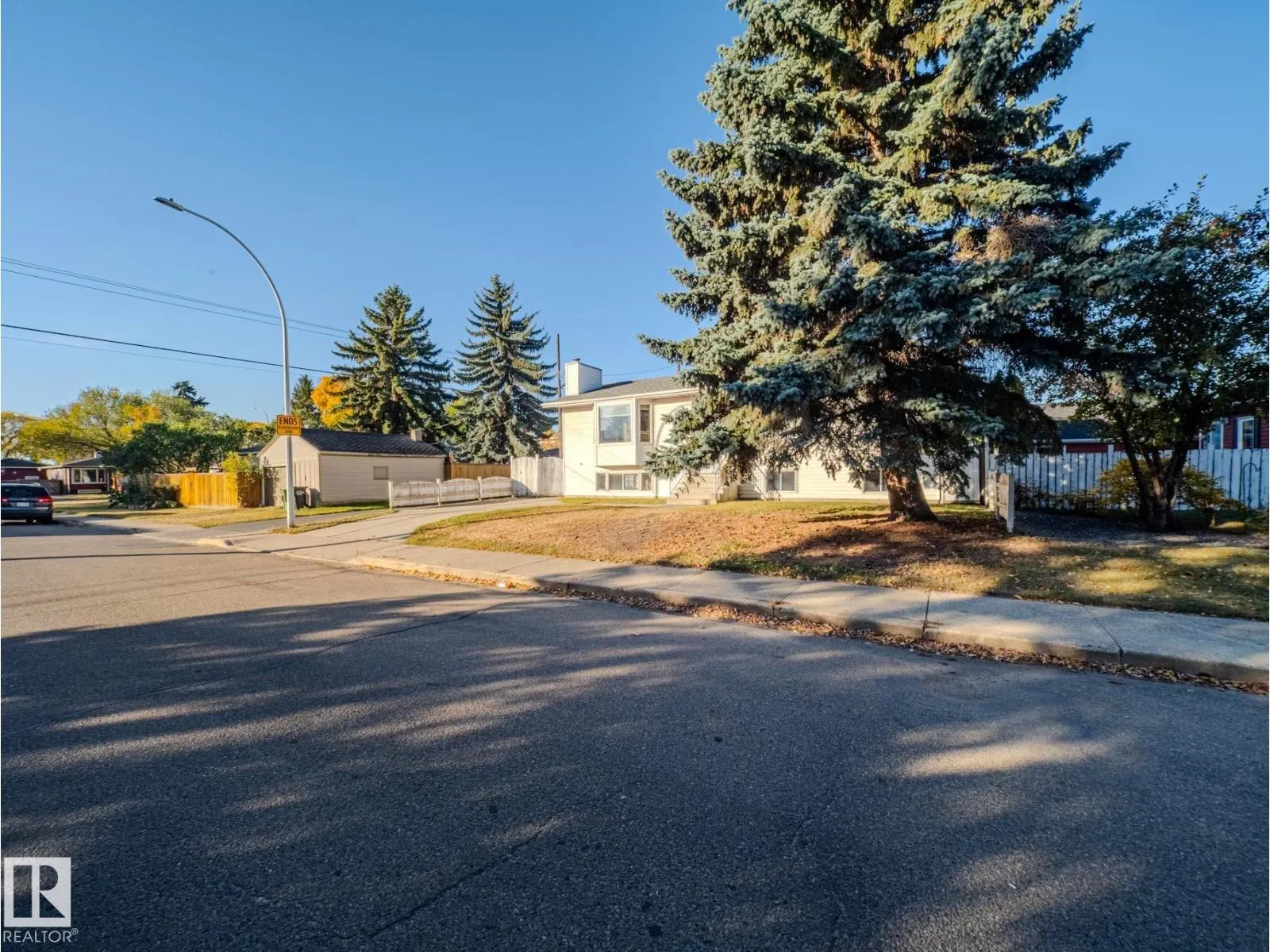 11410 46 ST NW