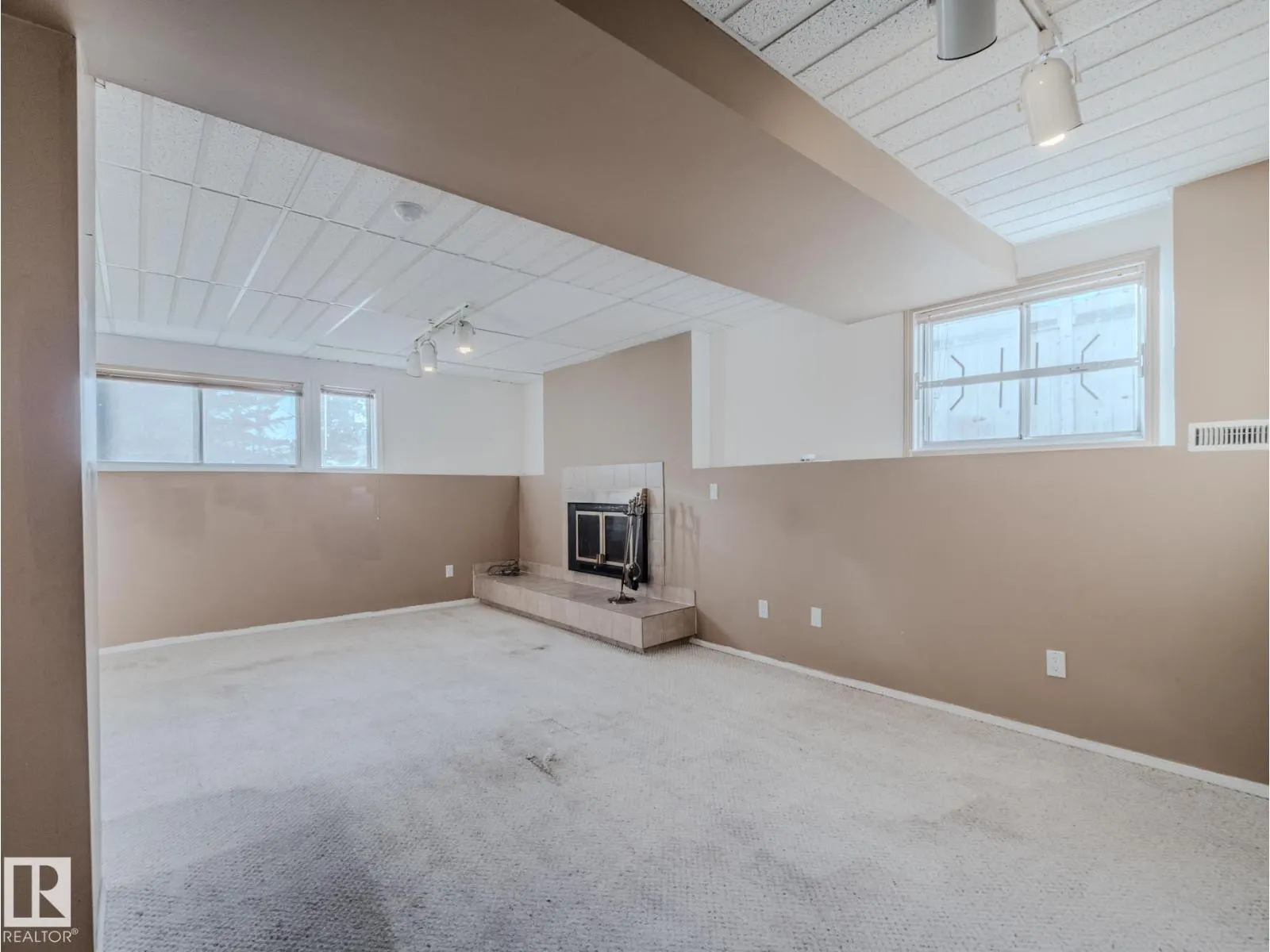 11410 46 ST NW