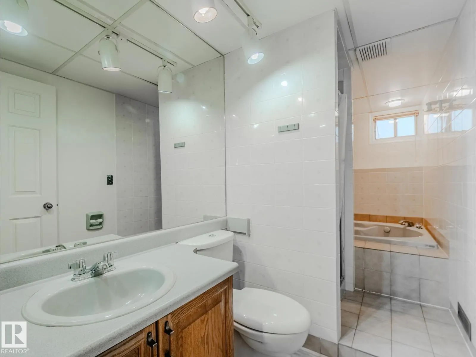 11410 46 ST NW