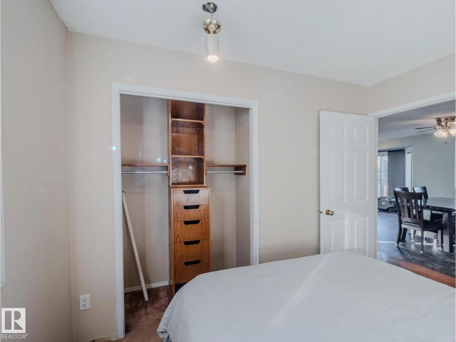 11410 46 ST NW