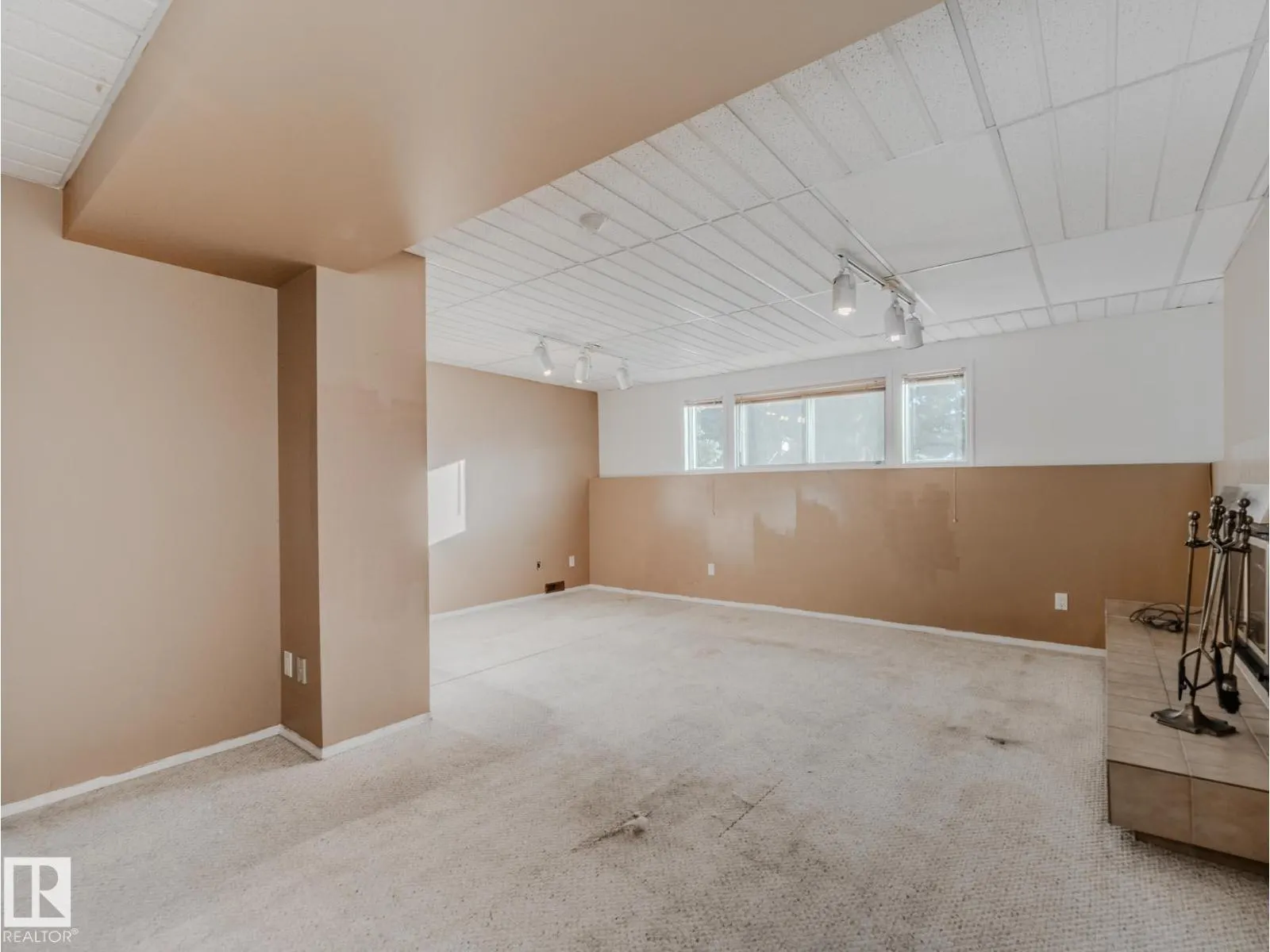 11410 46 ST NW