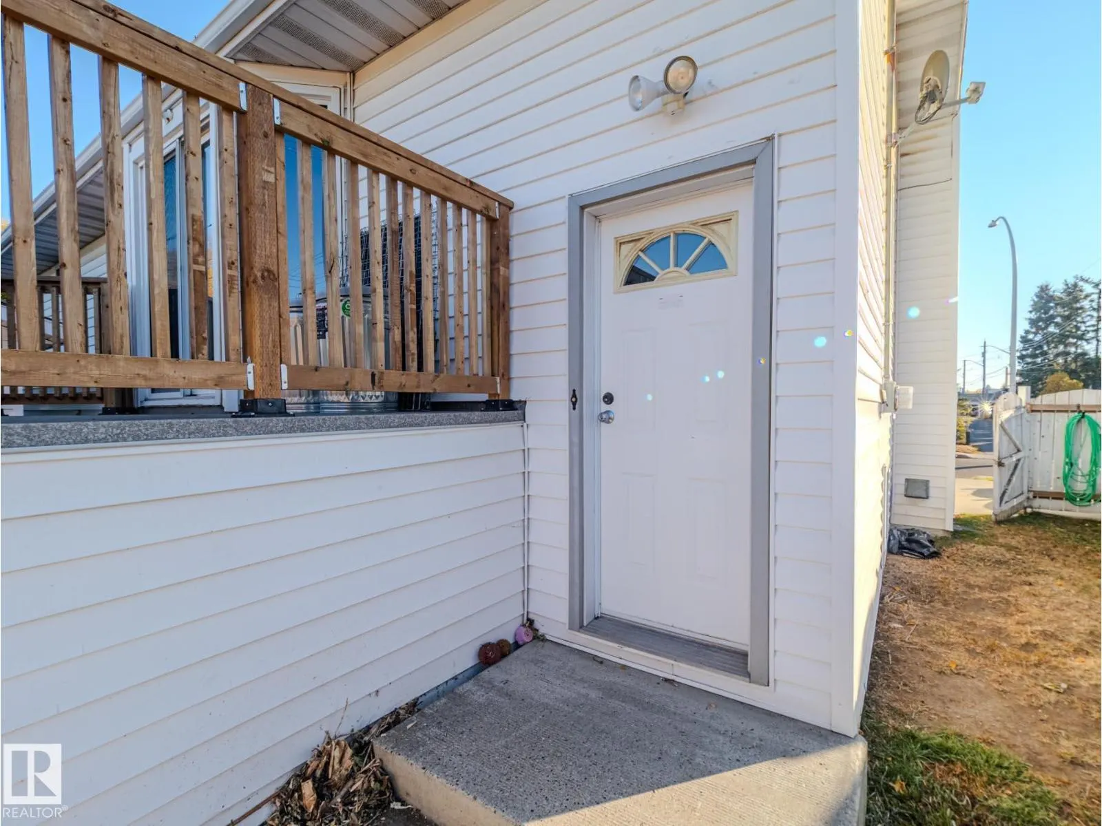 11410 46 ST NW