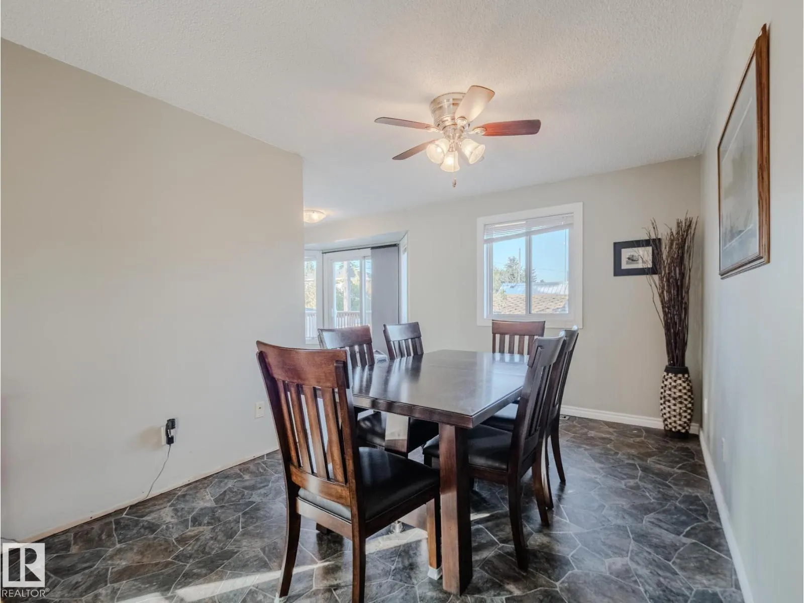 11410 46 ST NW