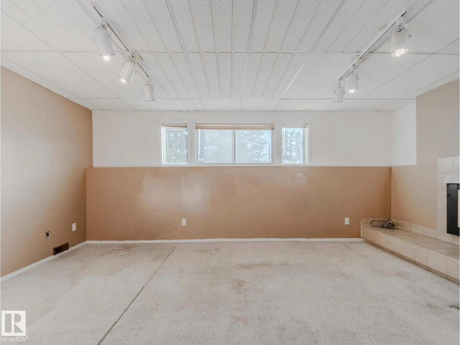 11410 46 ST NW