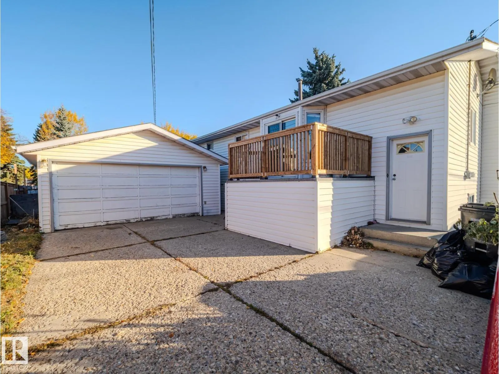 11410 46 ST NW