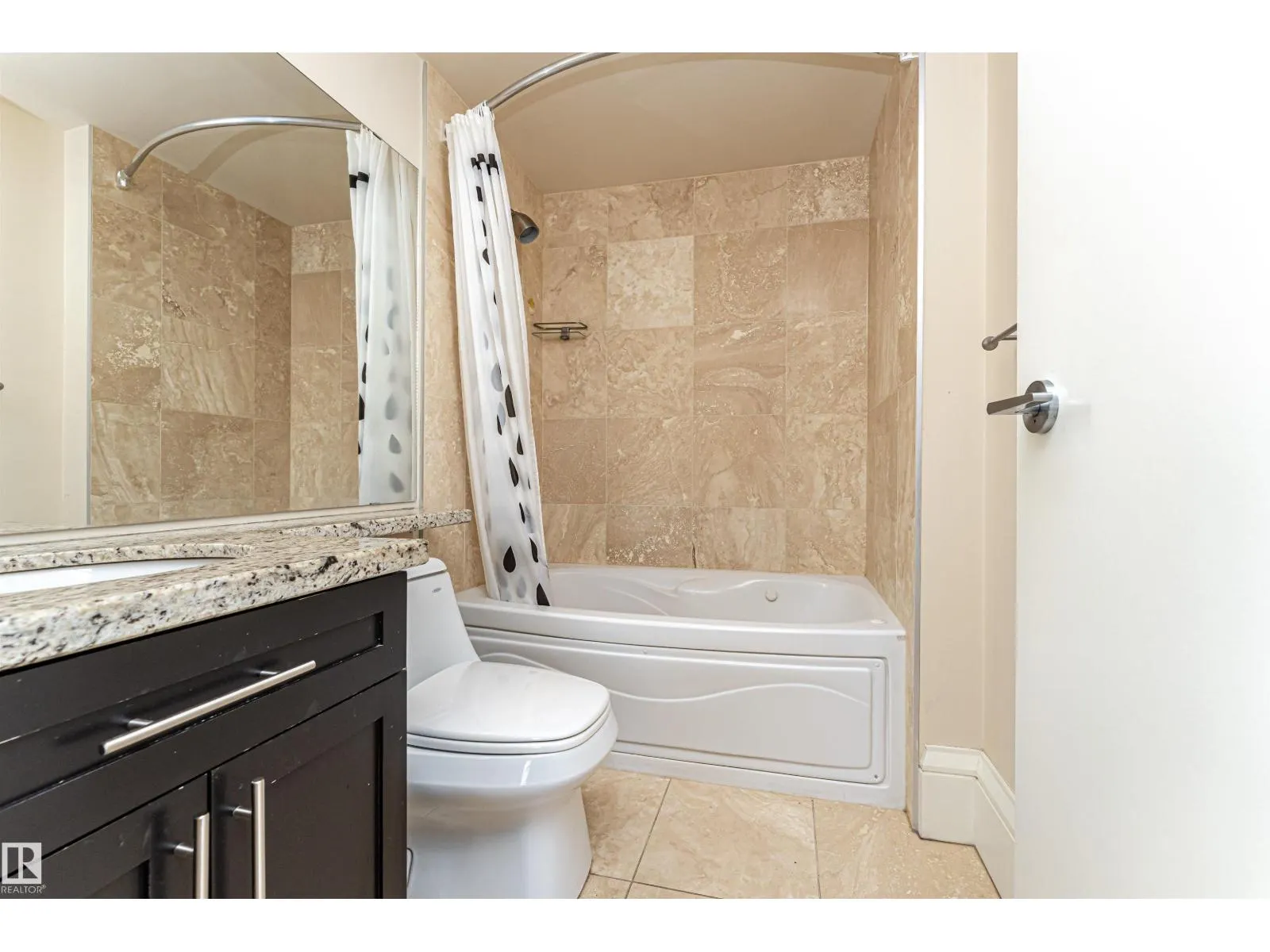 #1804 10136 104 ST NW