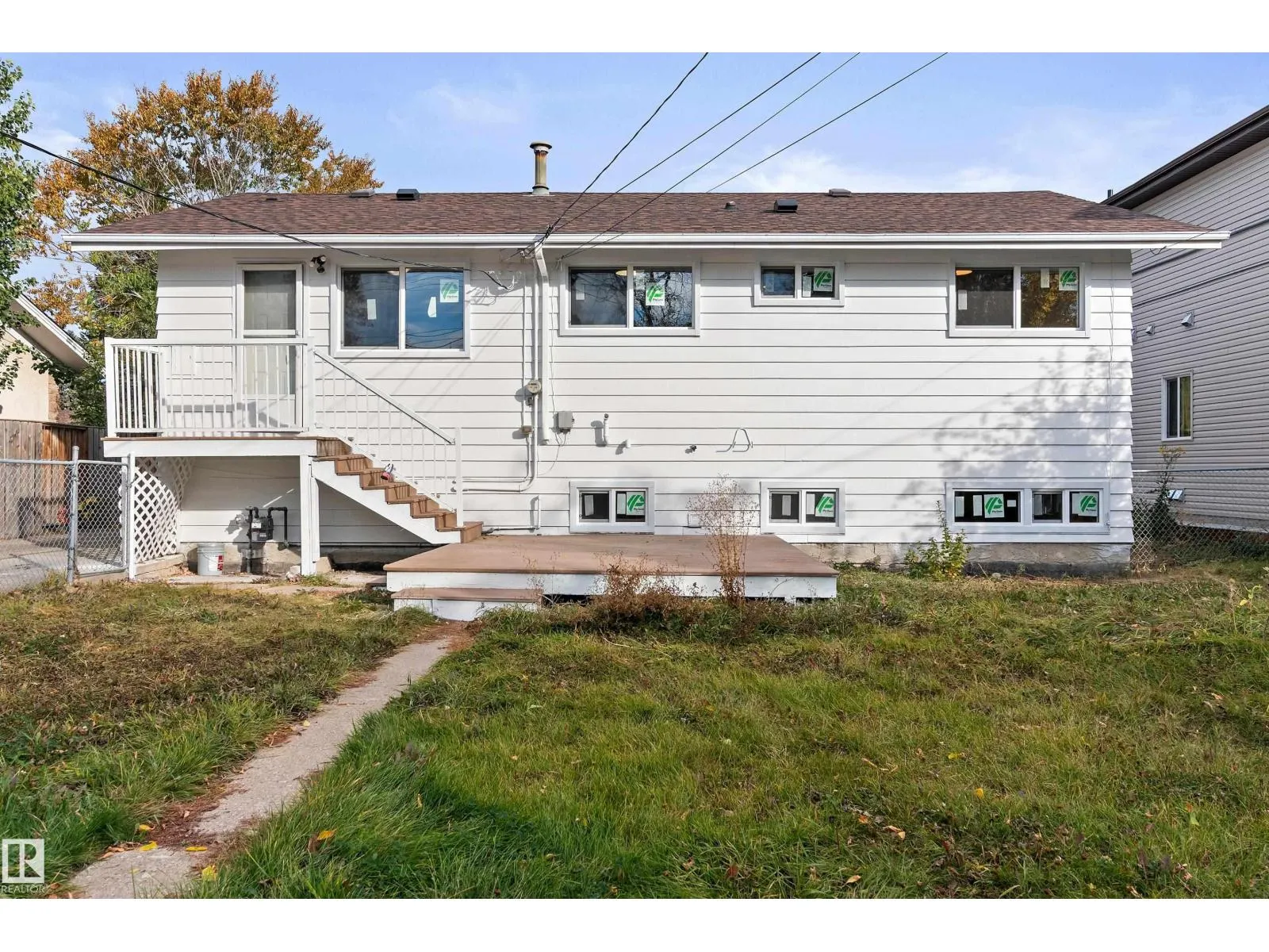 7203 93 AV NW