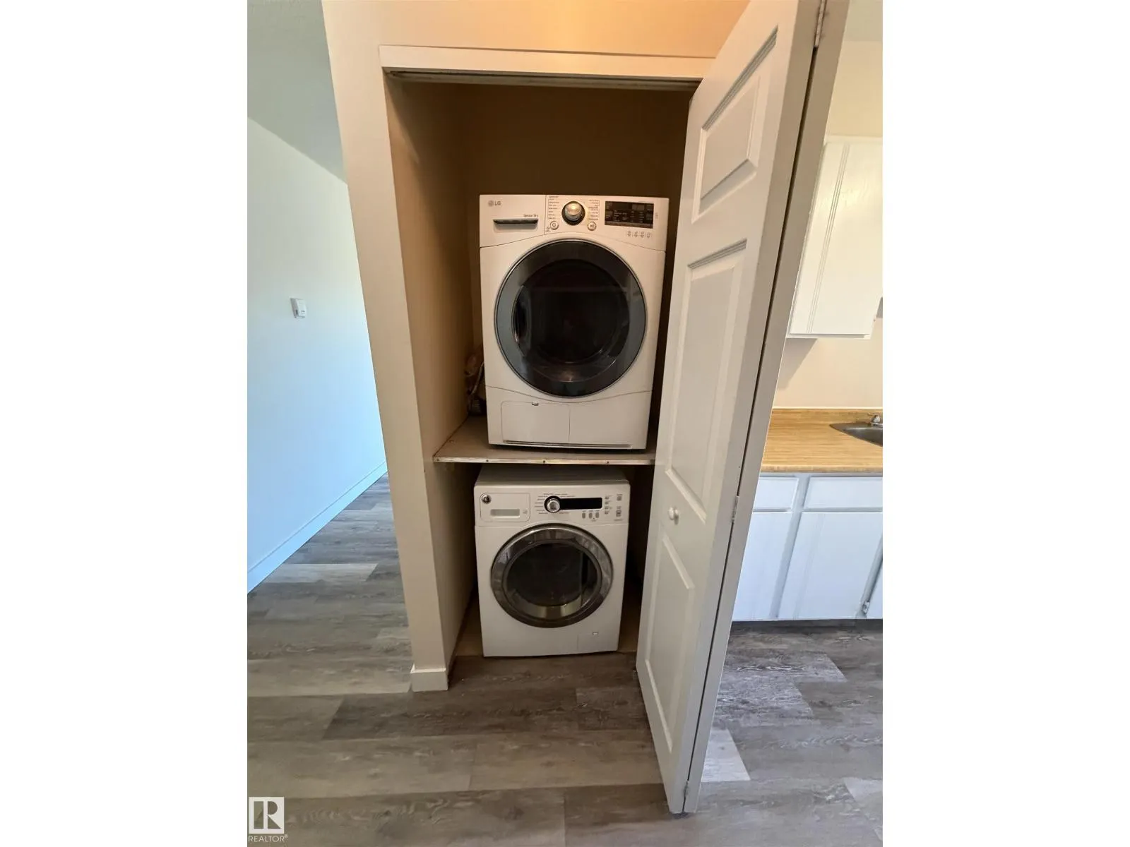 #304 7203 171 ST NW