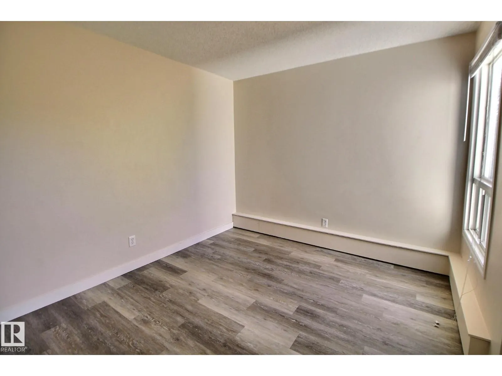 #304 7203 171 ST NW