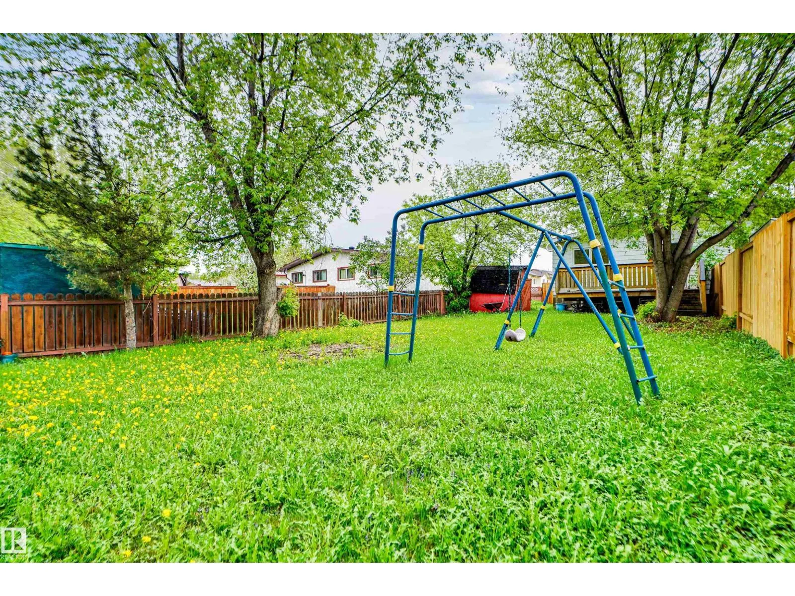 3806 85 ST NW
