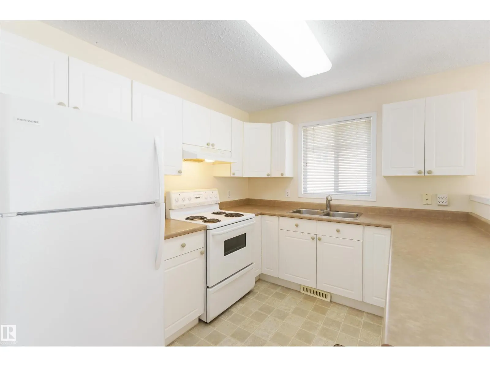 #1 14428 Miller BV NW