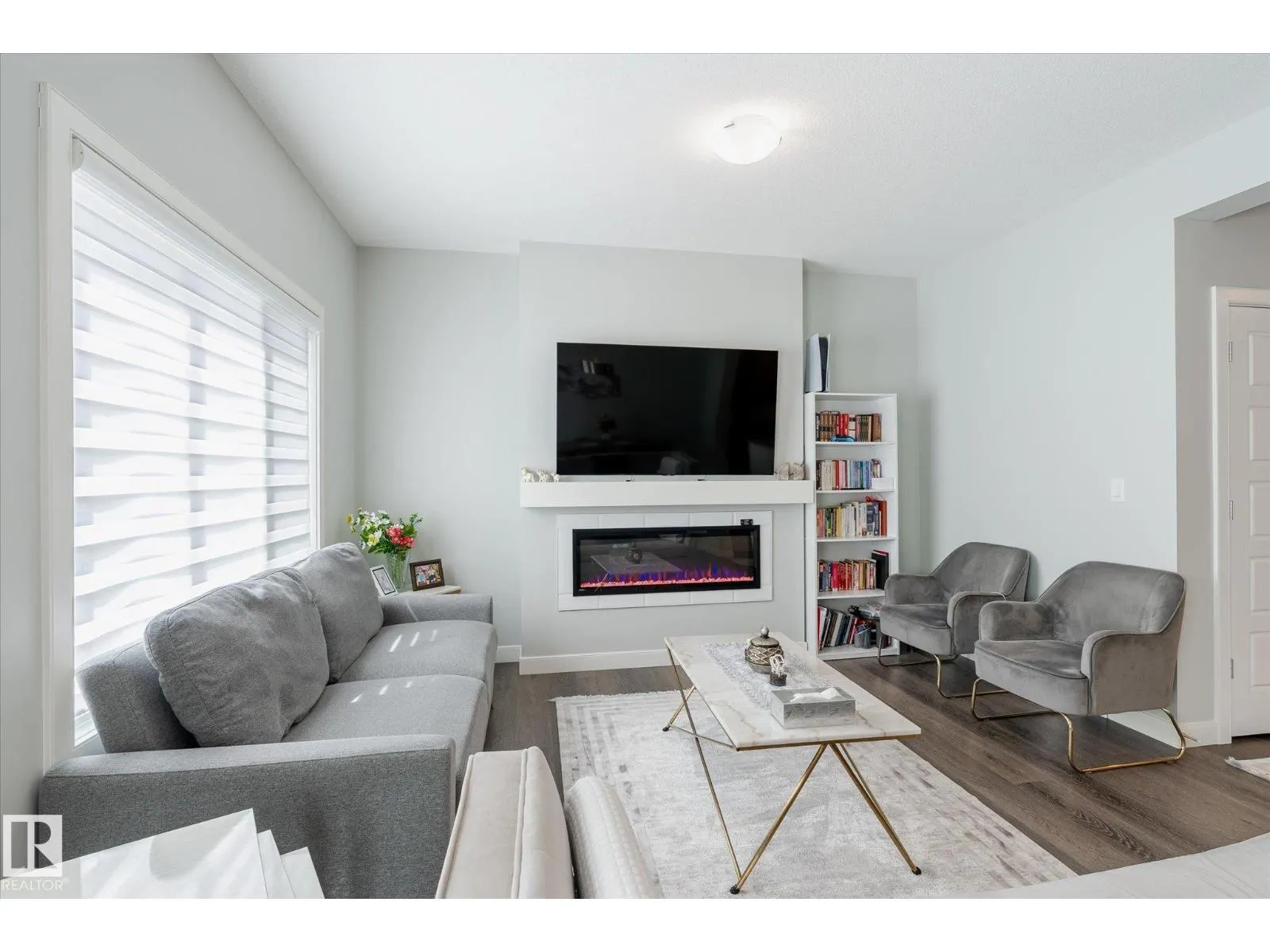 22143 80 AV NW