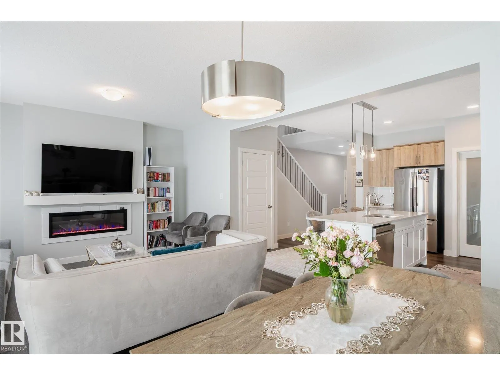 22143 80 AV NW