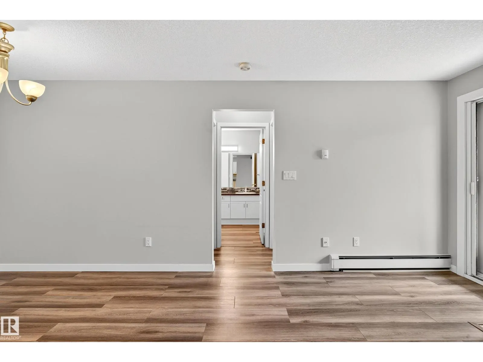 #309 9138 83 AV NW