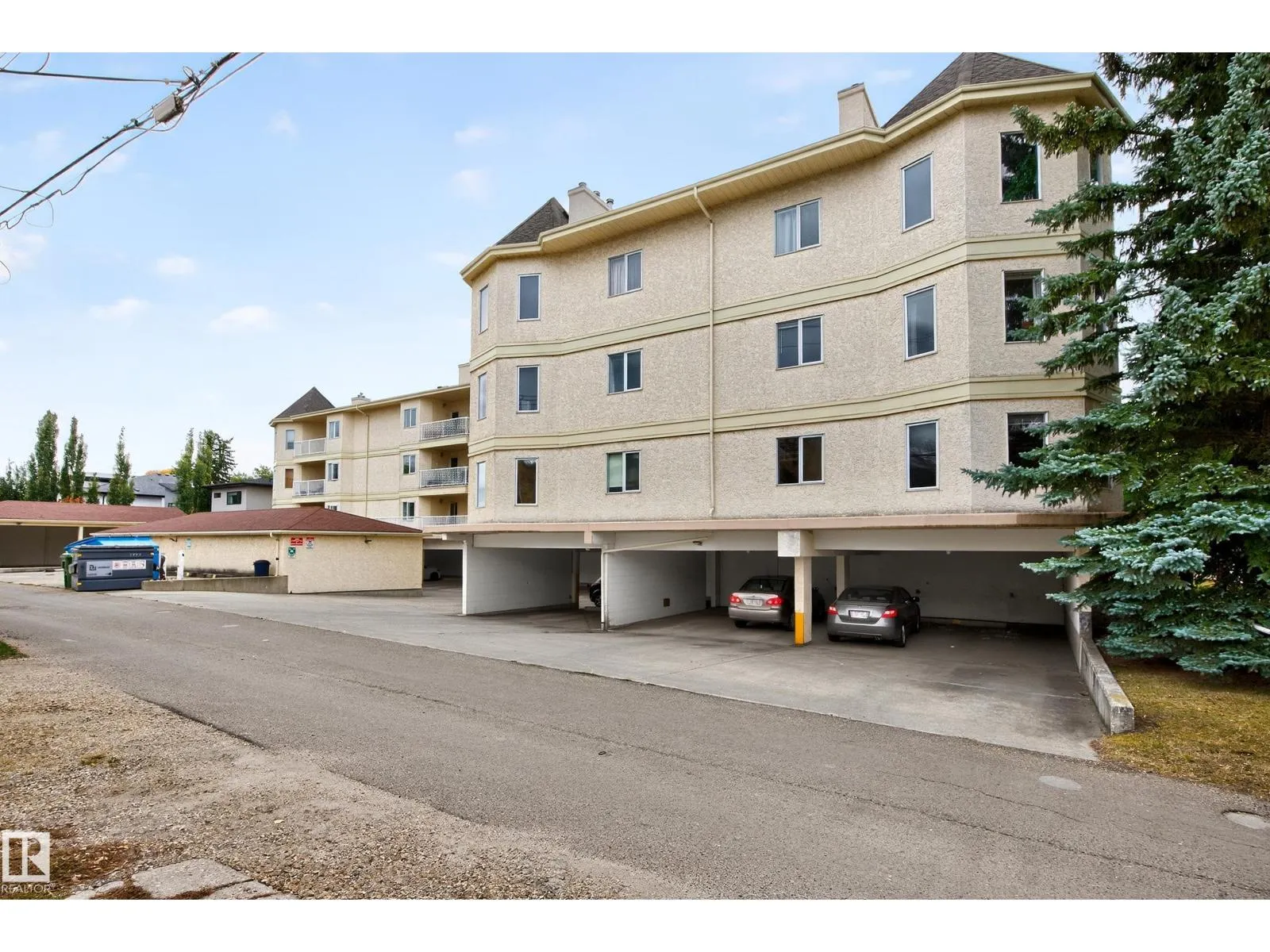 #309 9138 83 AV NW
