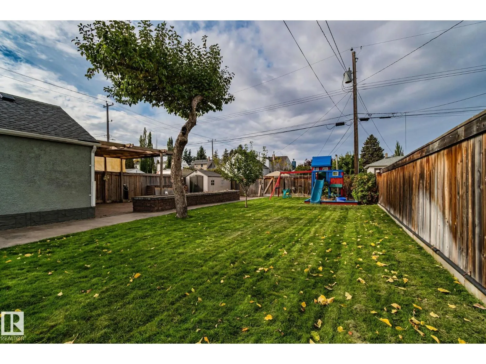 10950 117 ST NW