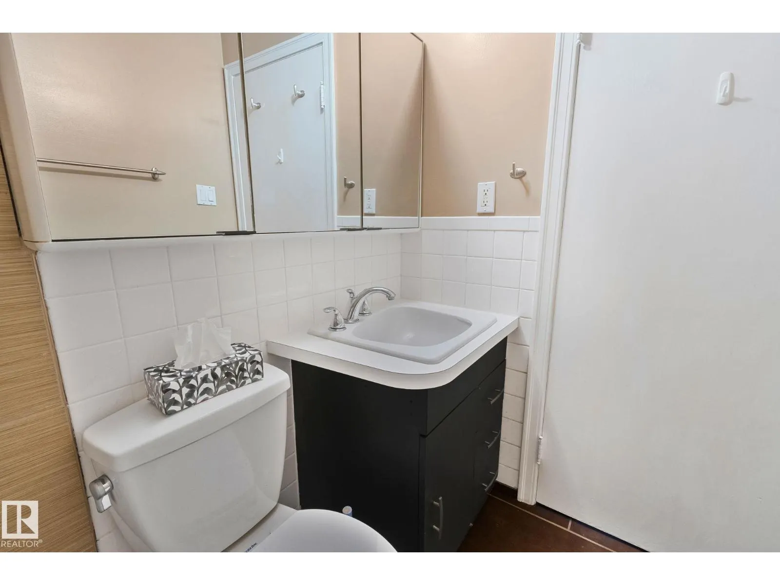 10950 117 ST NW