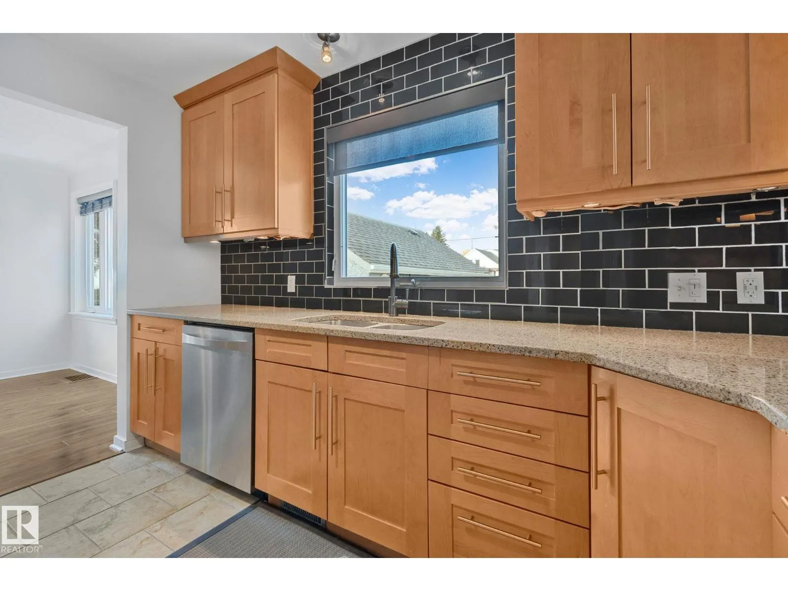 10950 117 ST NW