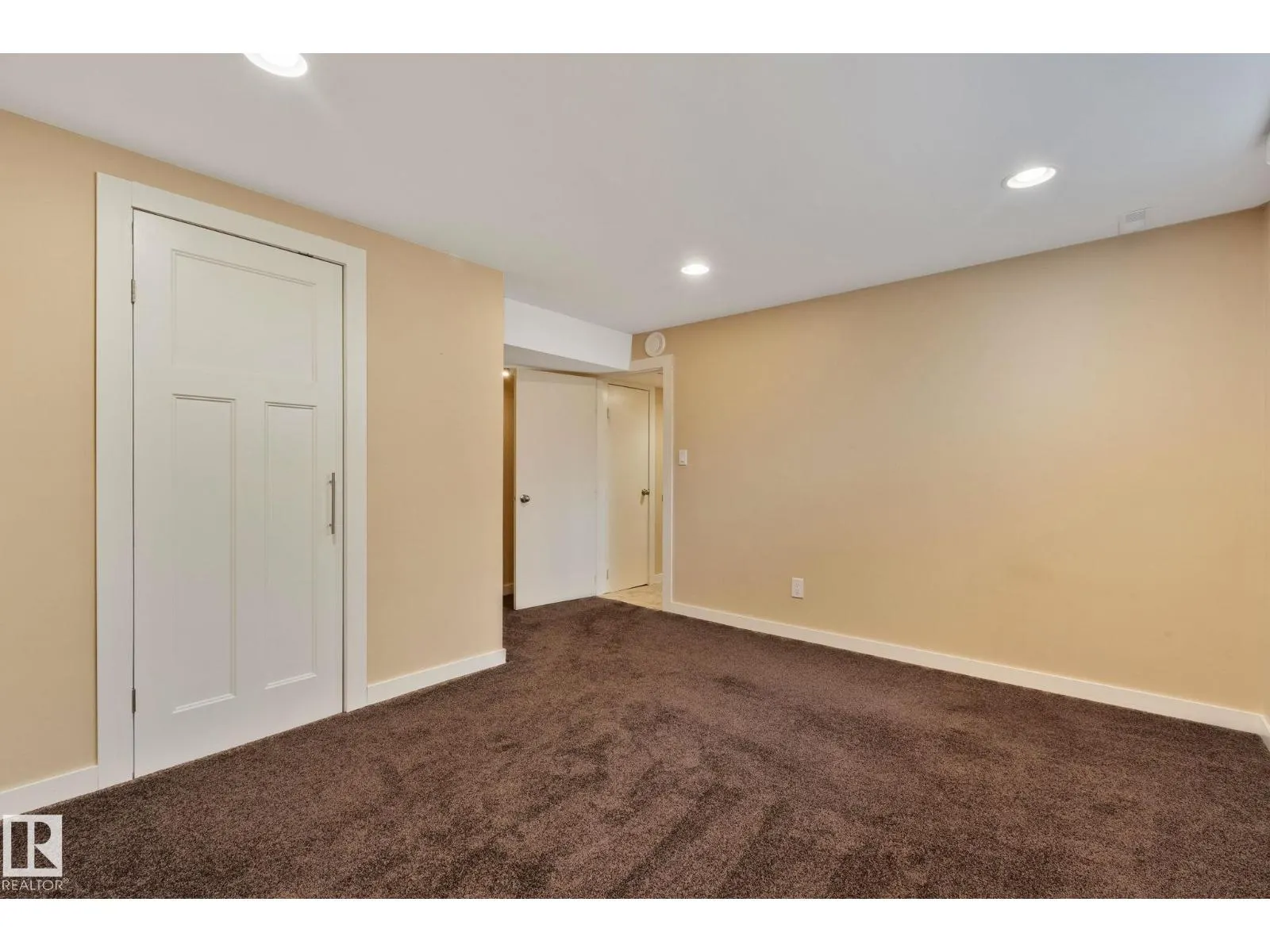 10950 117 ST NW