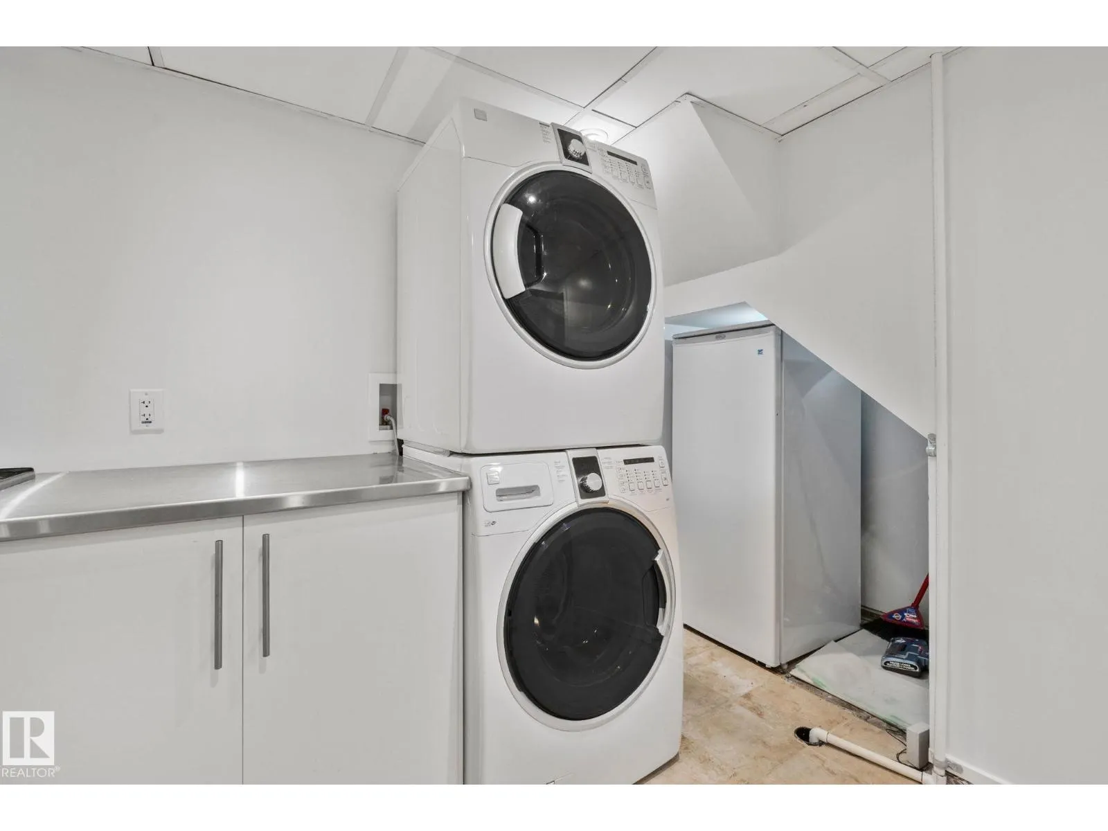 10950 117 ST NW