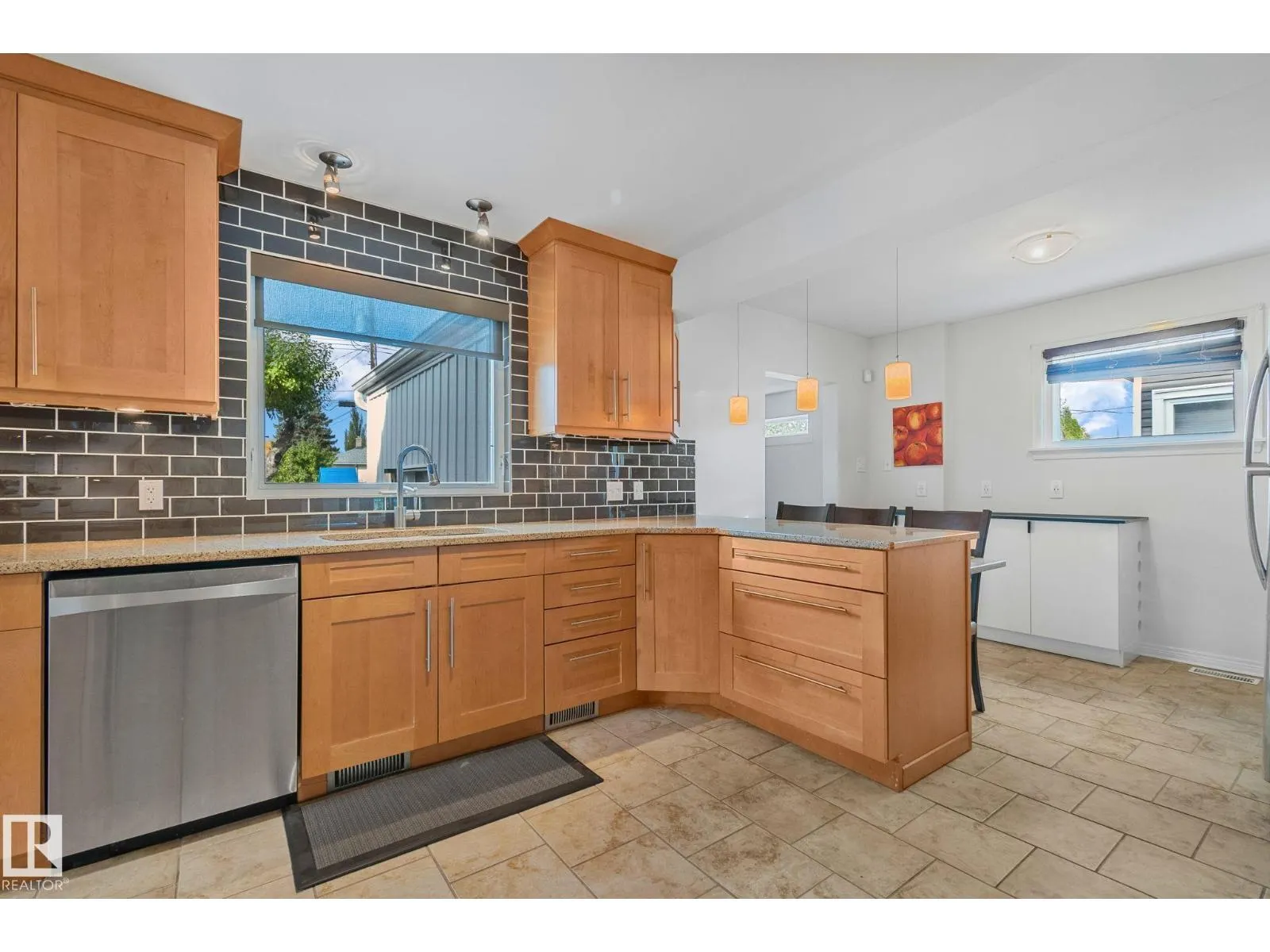 10950 117 ST NW