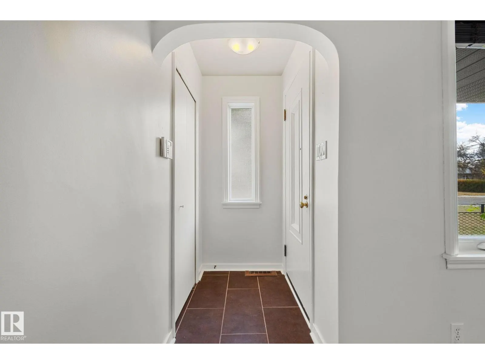 10950 117 ST NW