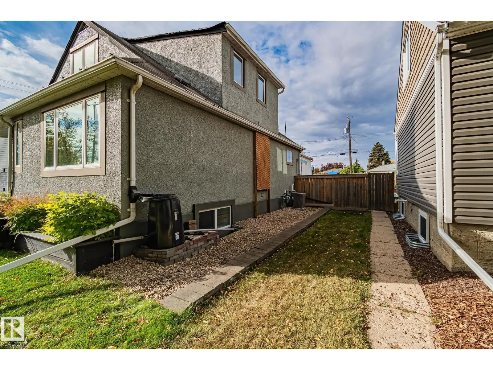 10950 117 ST NW