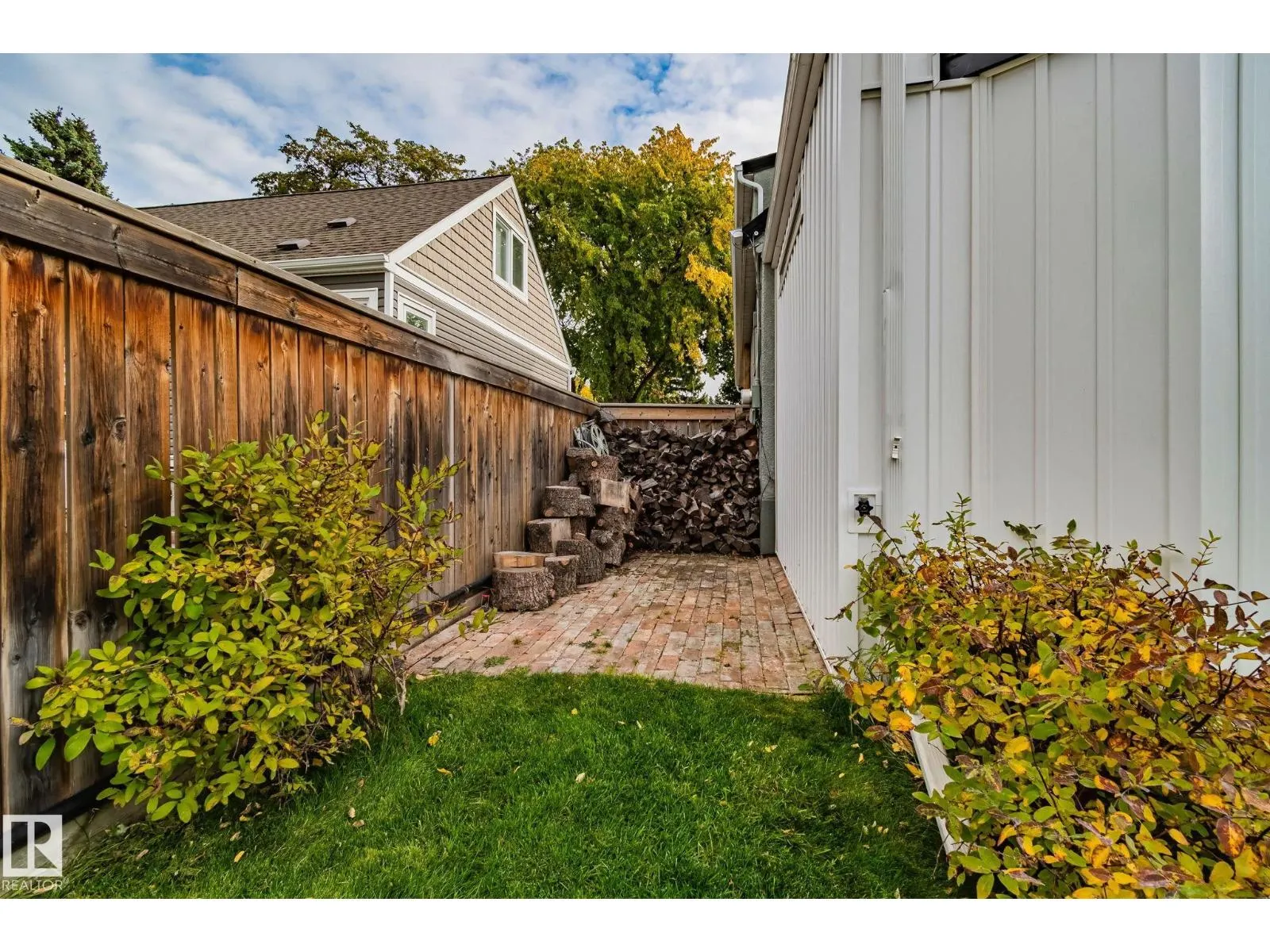 10950 117 ST NW