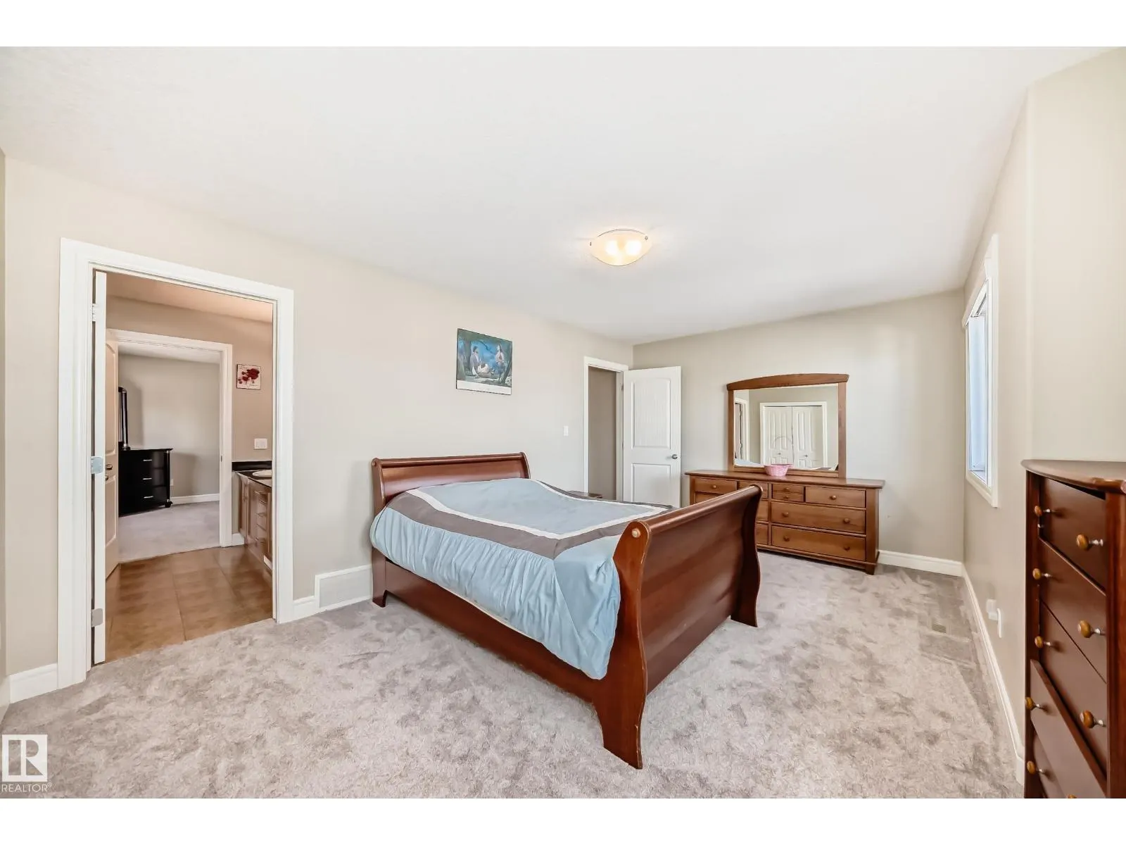 16104 136 ST NW