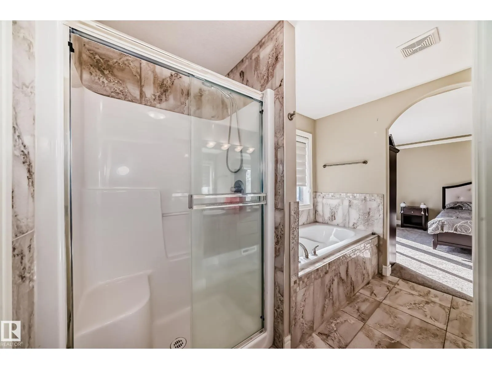 16104 136 ST NW