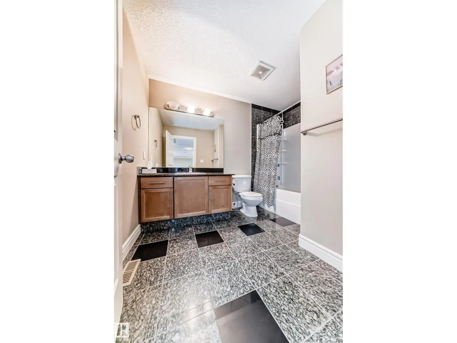 16104 136 ST NW
