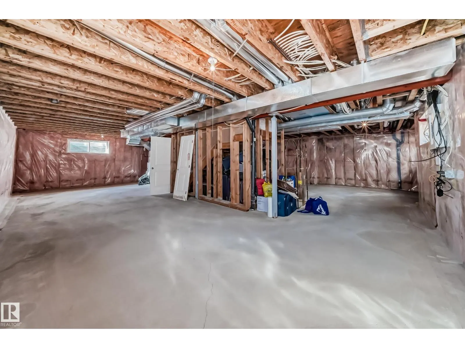 16104 136 ST NW