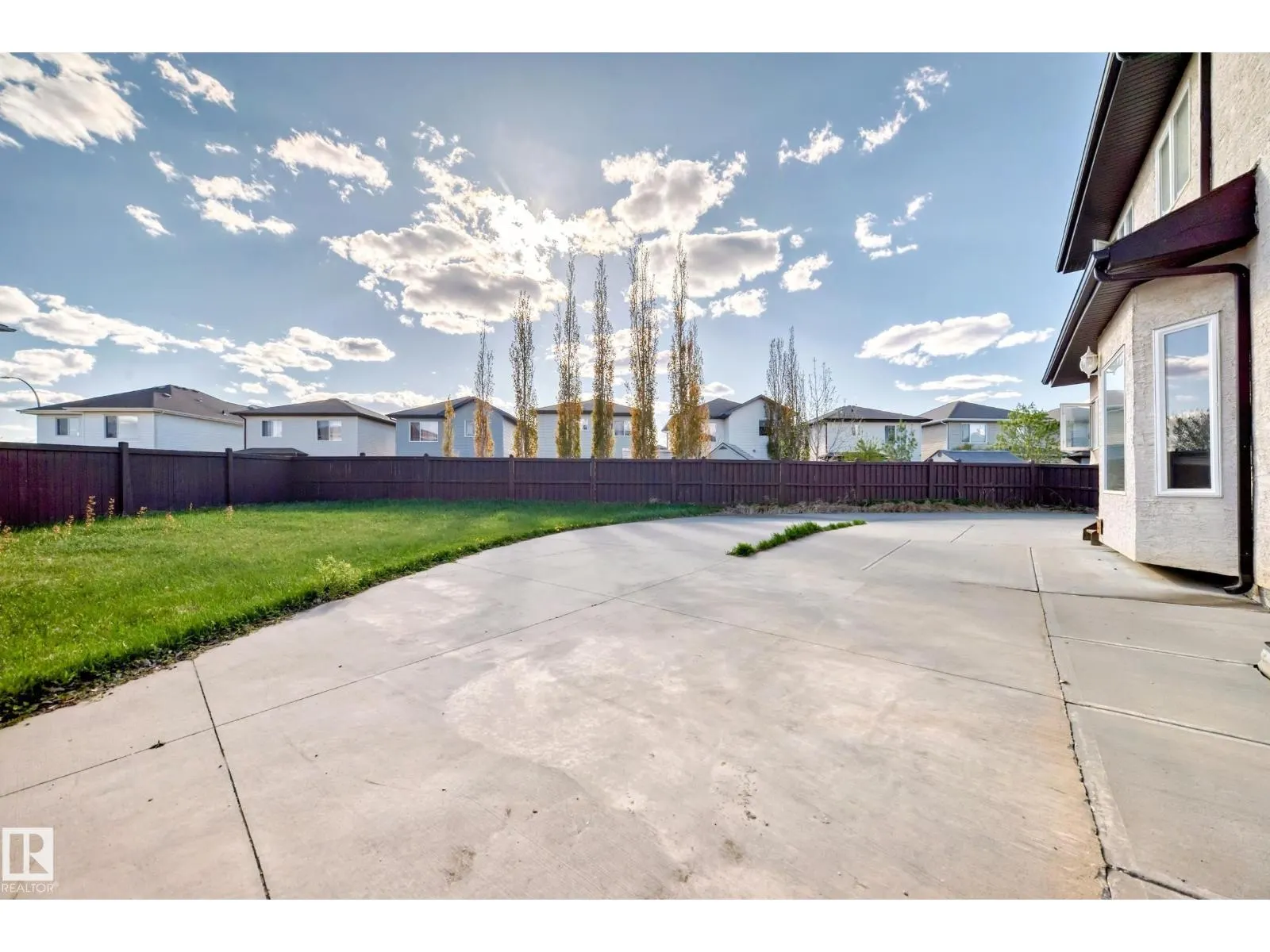 16104 136 ST NW