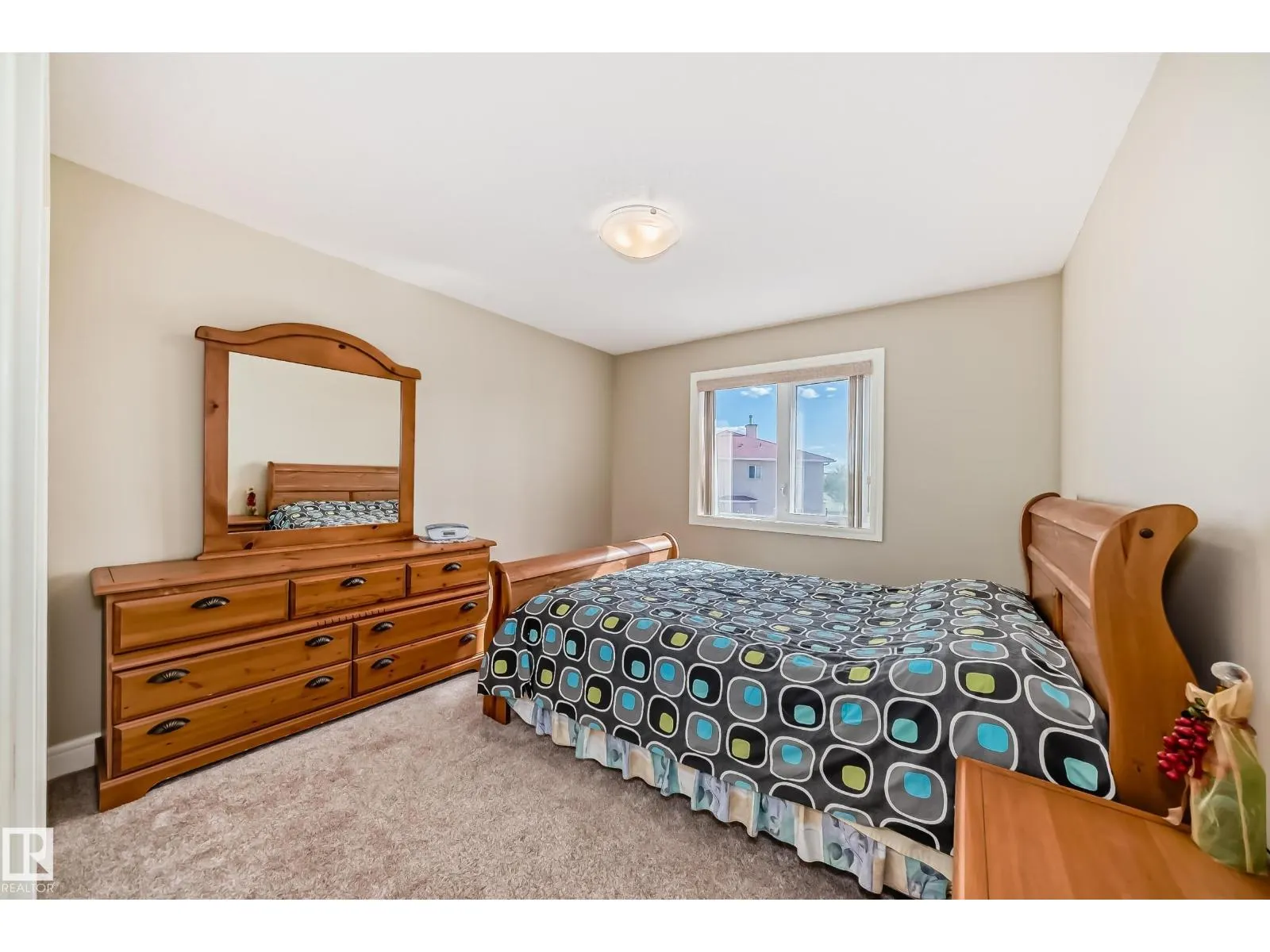 16104 136 ST NW