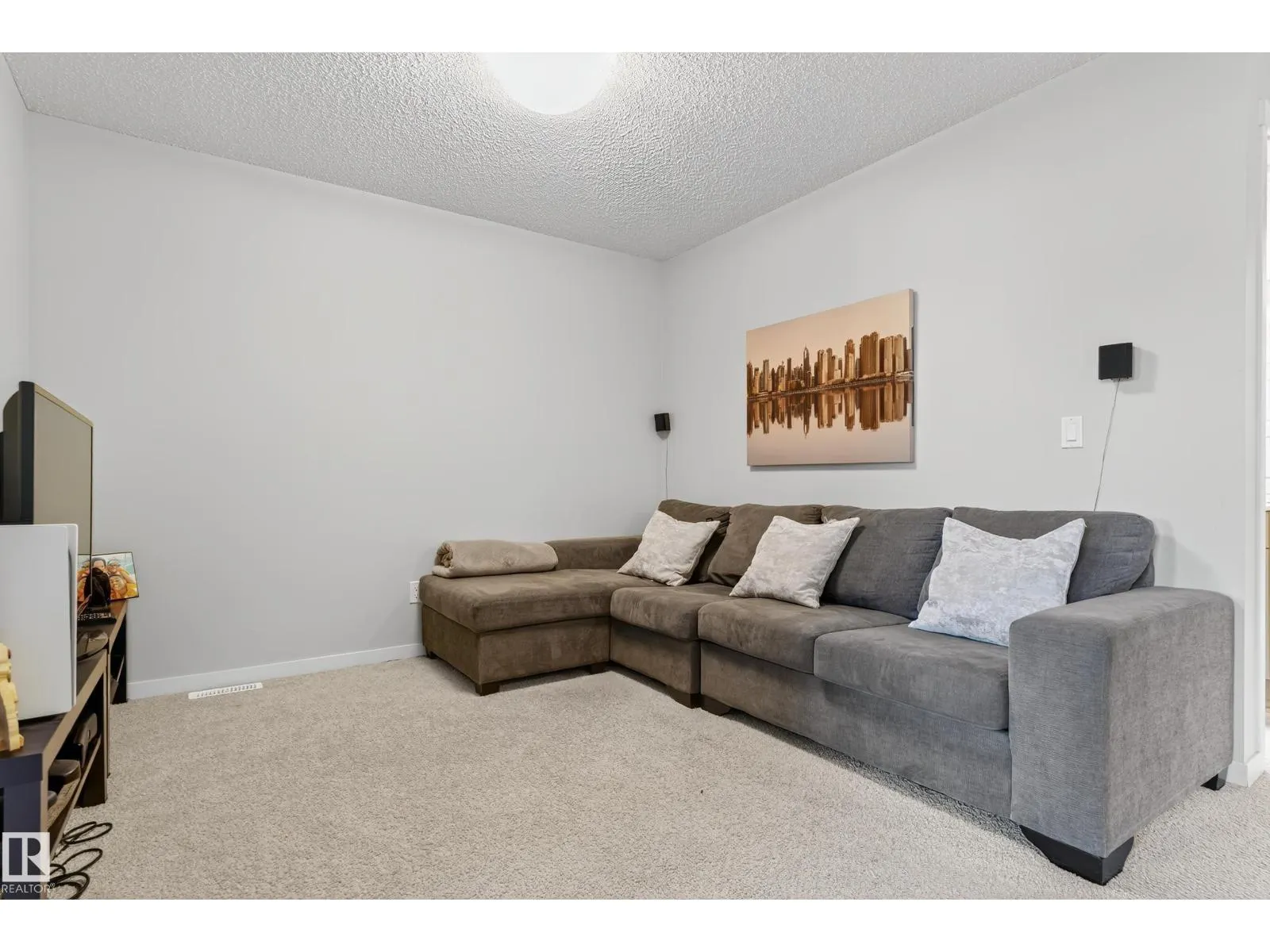 1536 22 ST NW NW
