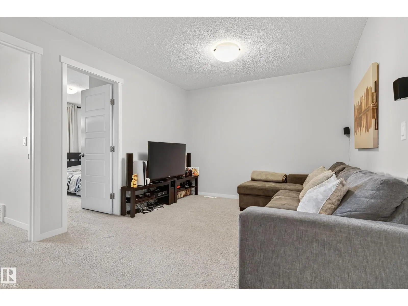 1536 22 ST NW NW