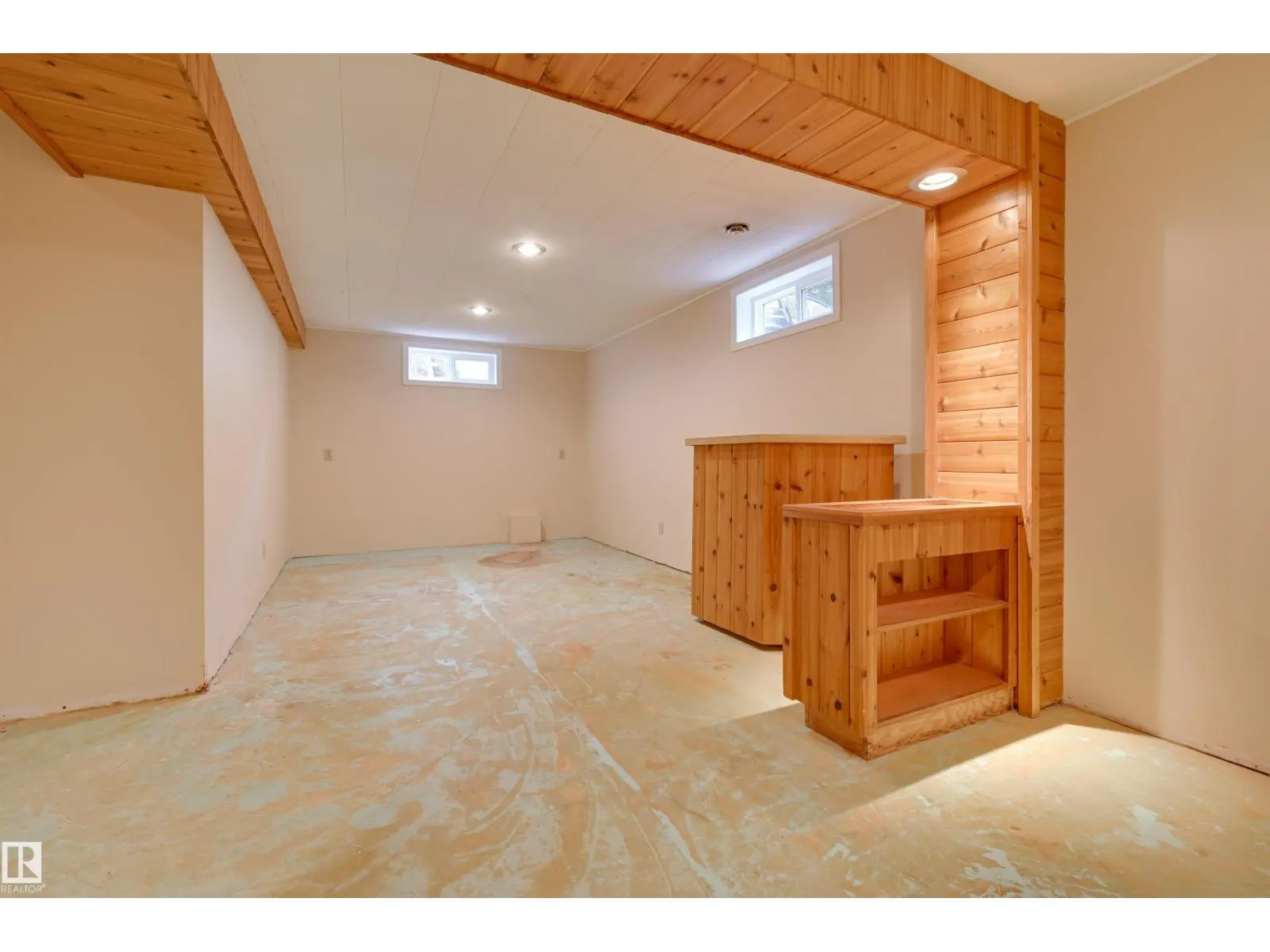 6211 148 AV NW NW