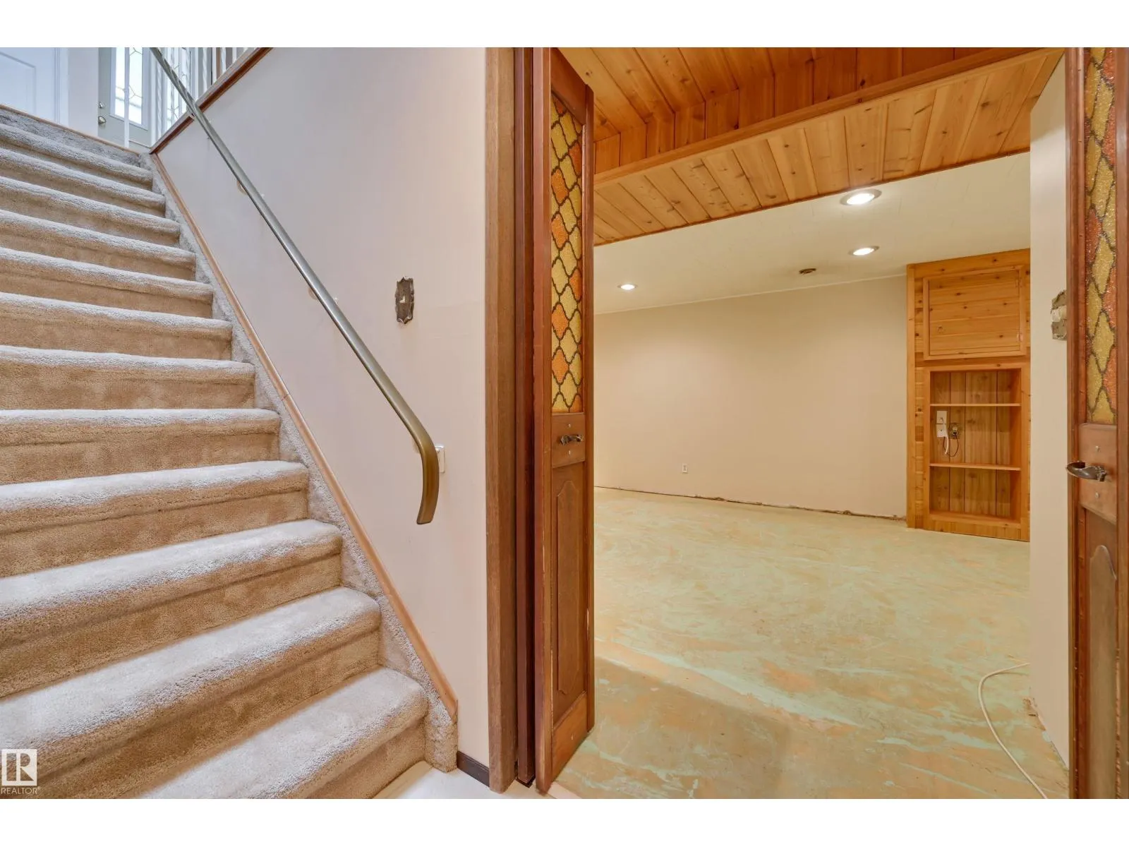 6211 148 AV NW NW