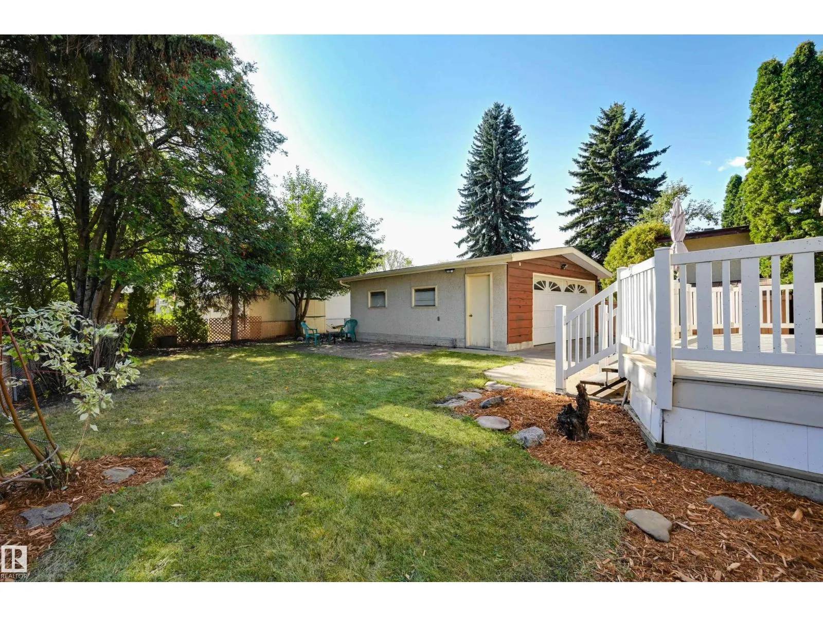 6211 148 AV NW NW