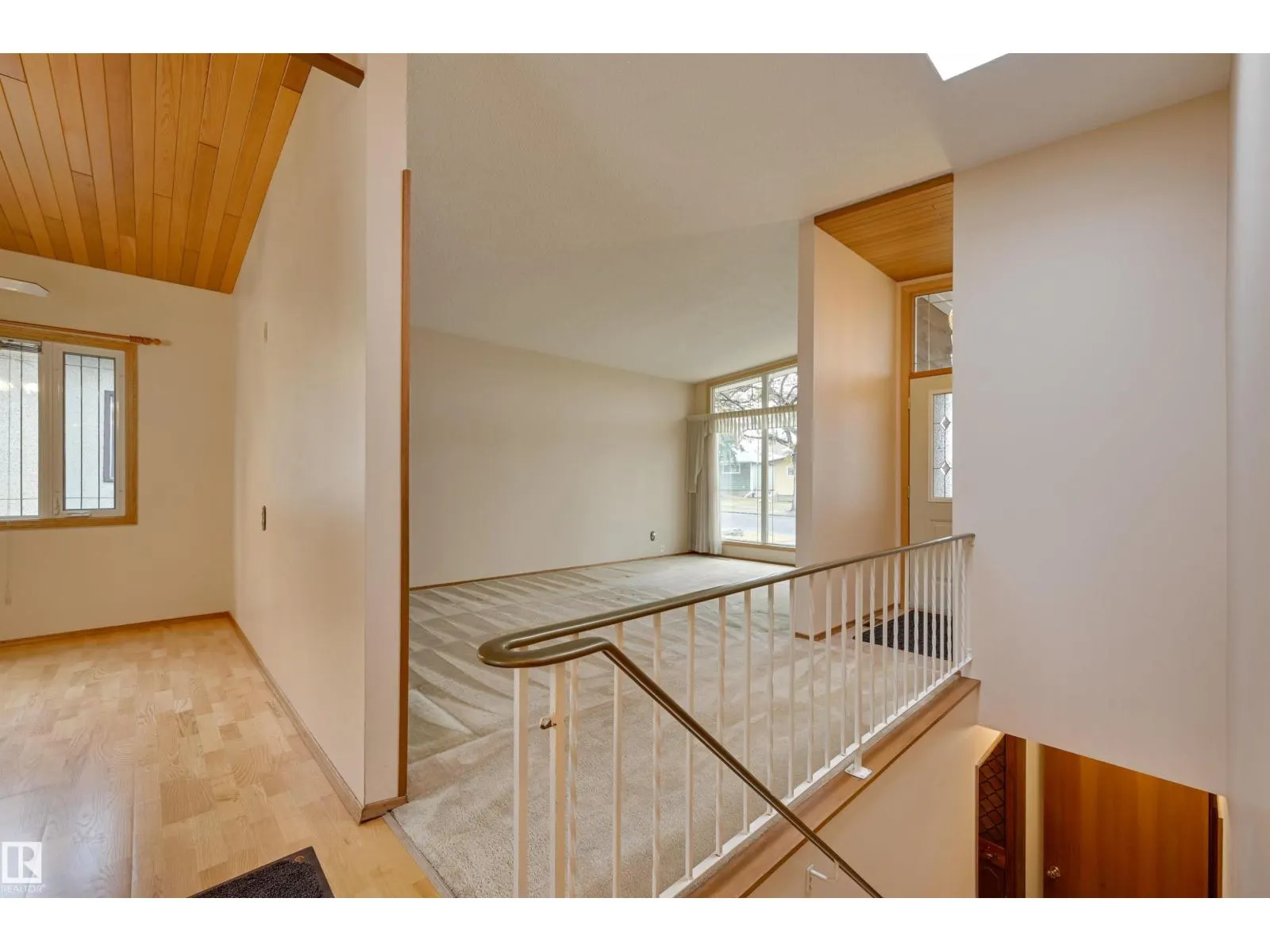 6211 148 AV NW NW